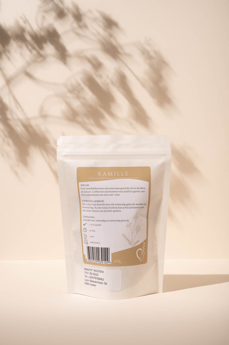 Theia kamillethee verlichting bij brandend maagzuur en ochtendmisselijkheid