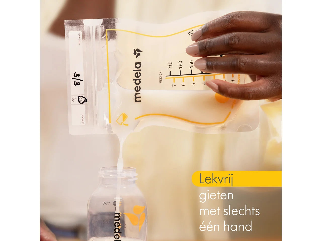 Medela Easy Pour moedermelkbewaarzakjes met schenktuit