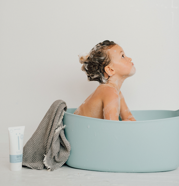 De wasgel van naif voor baby's en kids is het ideale product om de babyhuid te reinigen