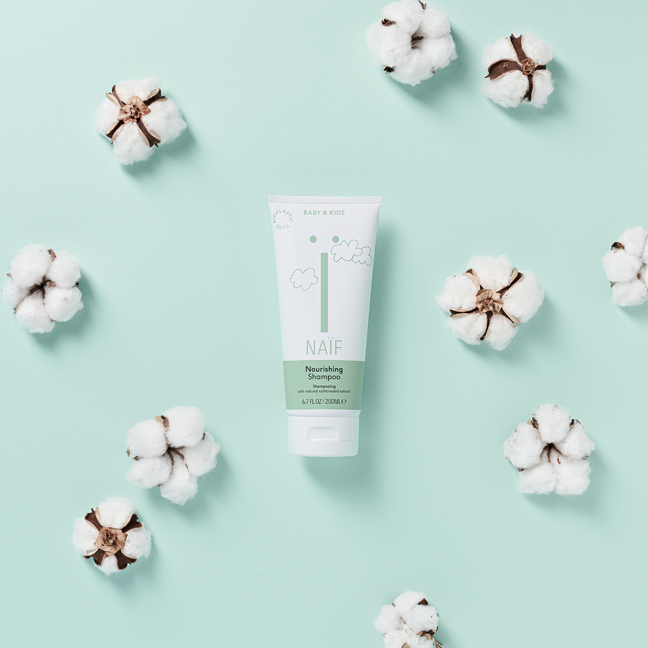 De voedende shampoo van naif is 100% vegan en dermatologisch getest