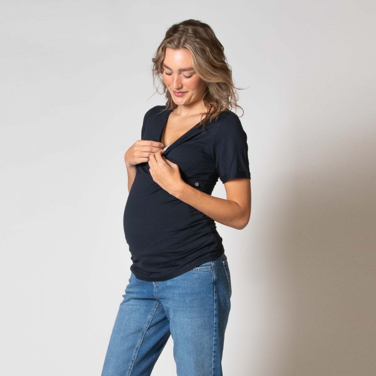 Love2Wait Nursing Shirt EcoVero zwangerschaps- en borstvoedingst-shirt