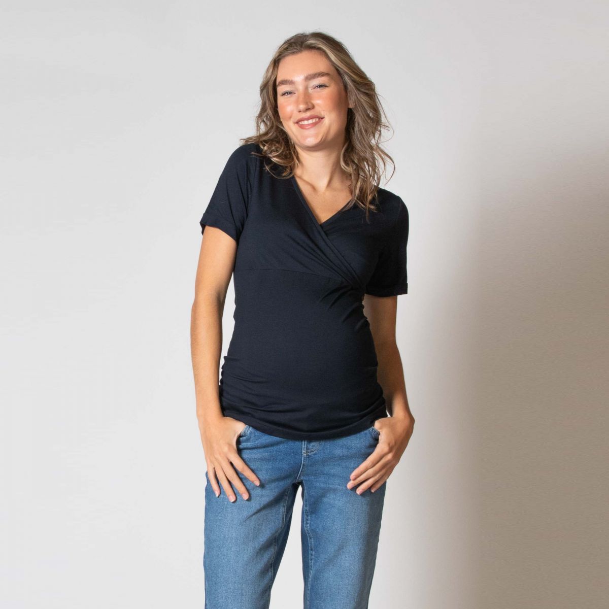 Love2Wait Nursing Shirt EcoVero zwangerschaps- en borstvoedingst-shirt