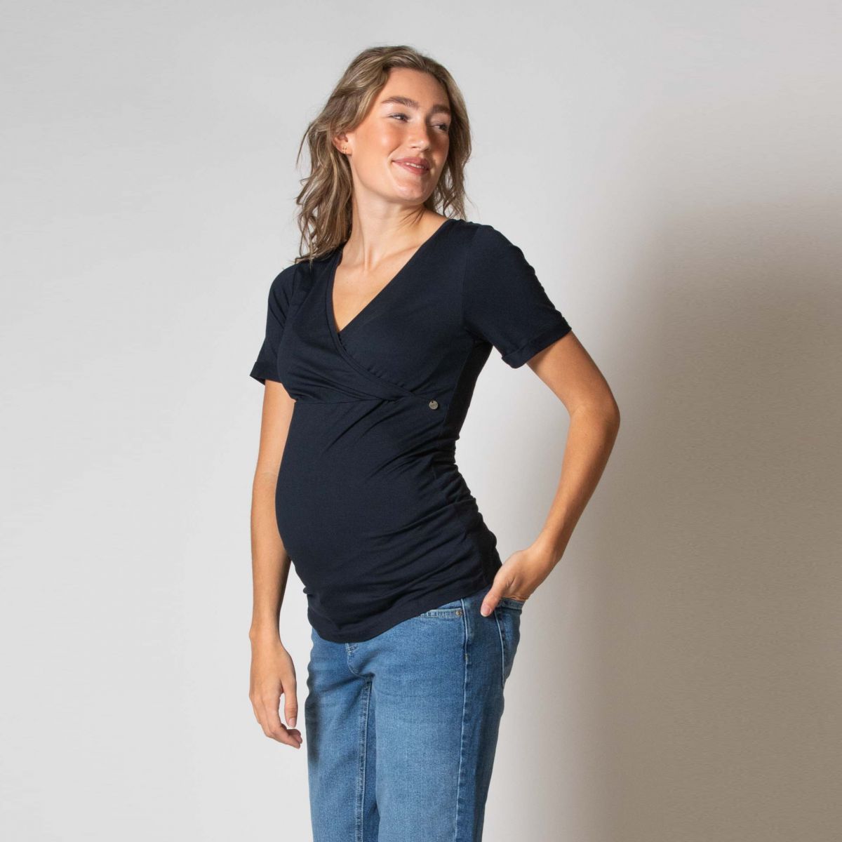 Love2Wait Nursing Shirt EcoVero zwangerschaps- en borstvoedingst-shirt