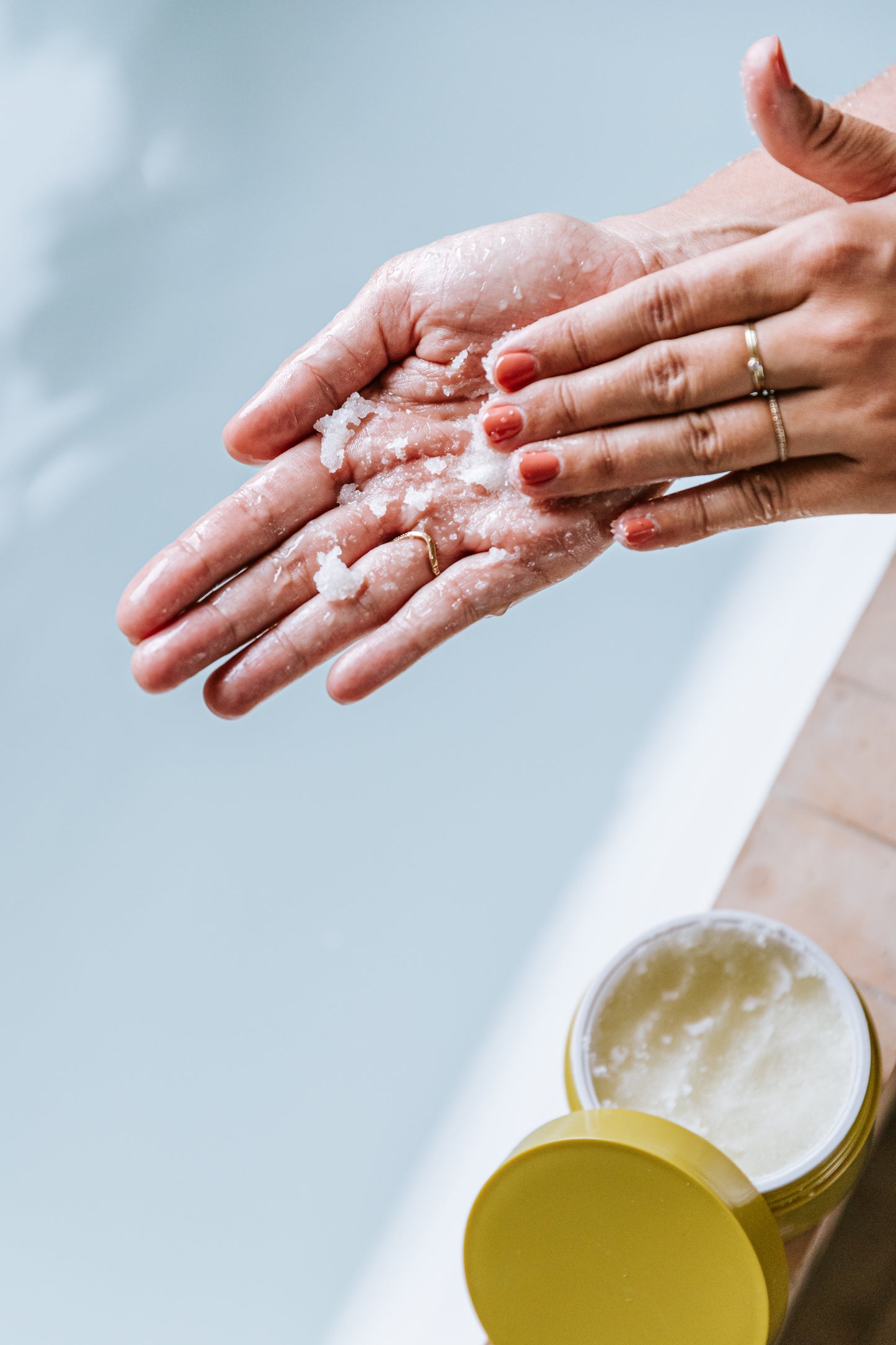 Natural Self Soft Exfoliating Body Scrub and Bath Oil scrub en badolie