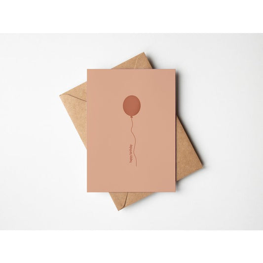 Wenskaart voor een verjaardag met ballon en happy birthday met bijhorende enveloppe